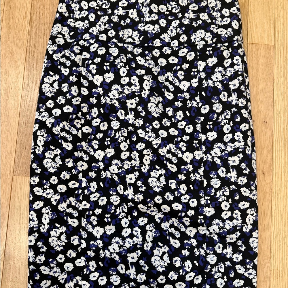 Express Black and White Floral Pencil Skirt